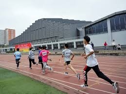 官方：纽卡斯尔联与17岁后卫埃皮亚签下职业合同