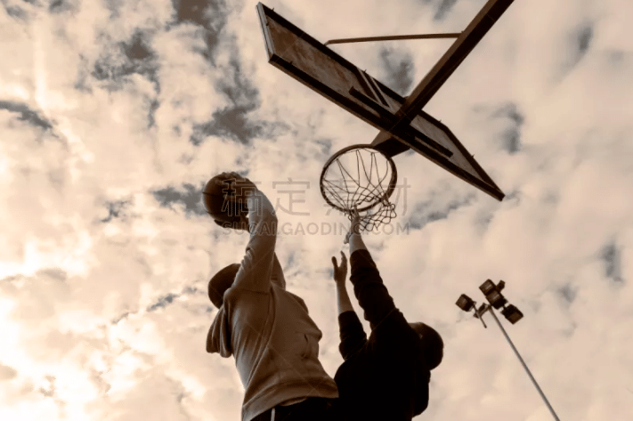 从濒临解散到入围EWC，中国彩六选手都经历了什么？